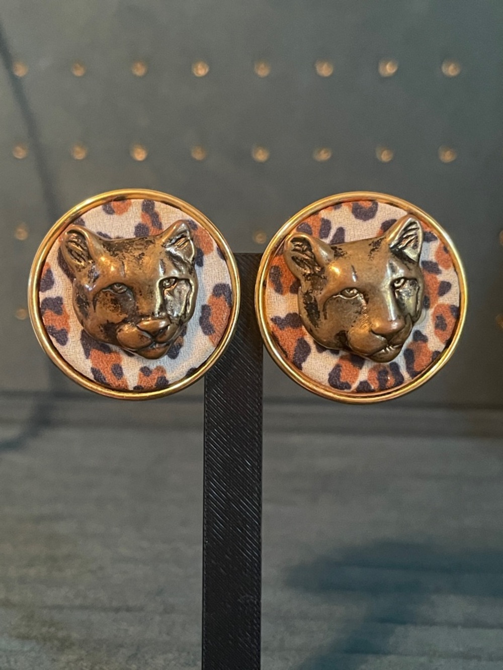 Vintage Cheetah Print Cougar Emblem Statement Clip-on Earrings